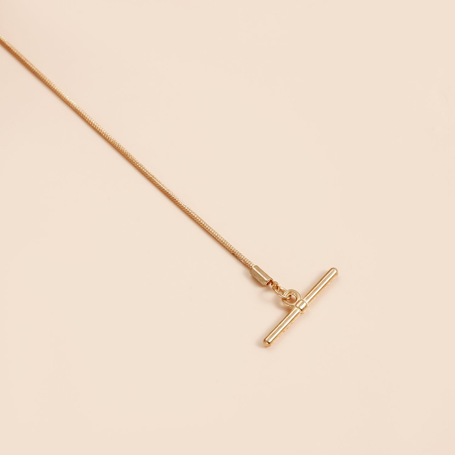 Geometric Shaped Transparent Faceted Glass Pendant Necklace for Women with Alloy Base and Electroplated Finish, Delicate Clavicle Chain with OT Clasp