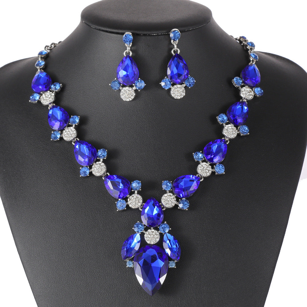 Original Design Heart-Shaped Rhinestone-Set Alloy Necklace and Earrings Set with Bubble, Circle, and Dot Stud Details for Women