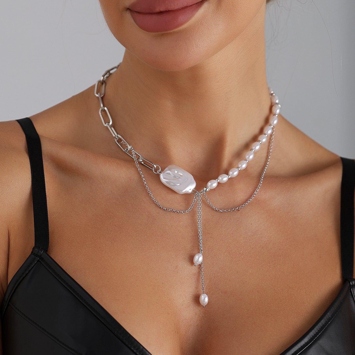 Elegant Geometric Alloy Tassel Necklace with Pearl Accents for Women