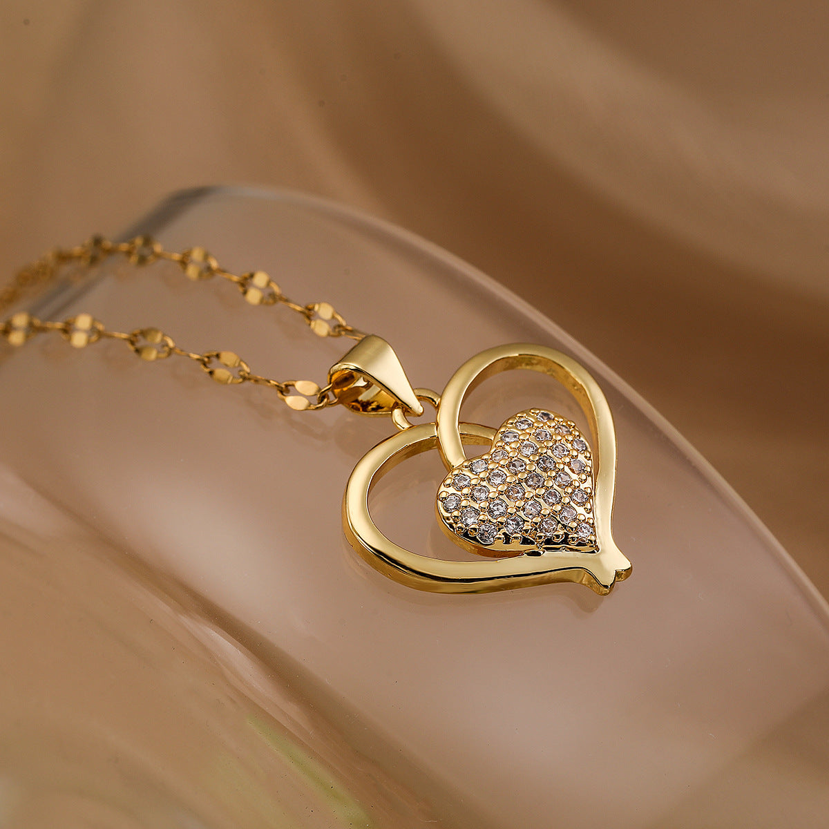 Minimalist Heart-Shaped Copper Pendant Necklace with Gold Plating and Zircon Accents for Women