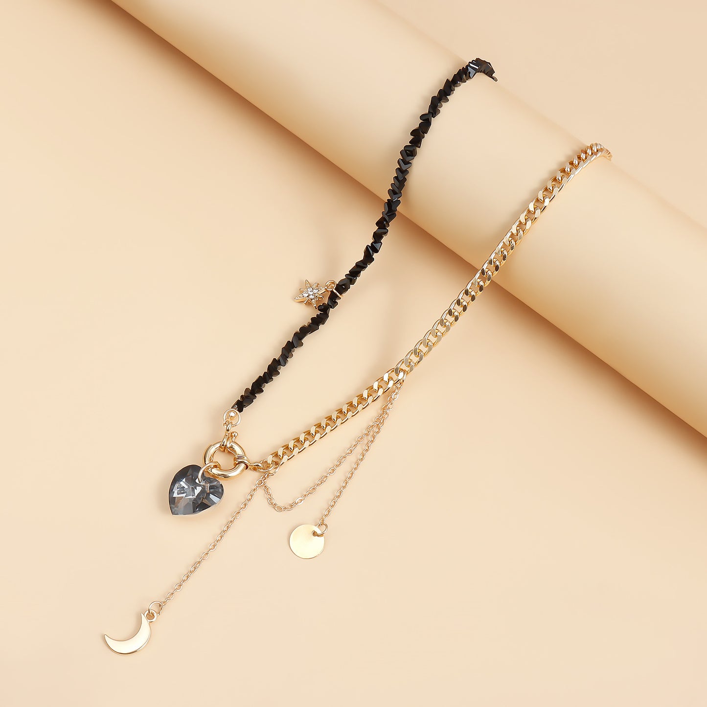 Retro Mirror-Finish Heart and Moon Pendant Necklace for Women Alloy Locket Chain with Geometric Design