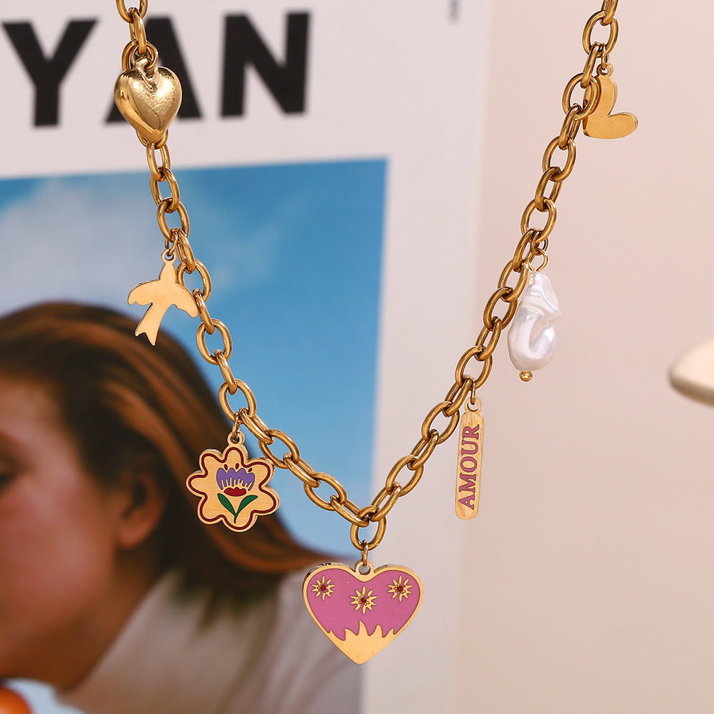 Collana da donna alla moda con ciondolo a cuore in smalto, in acciaio inossidabile placcato oro 18 carati