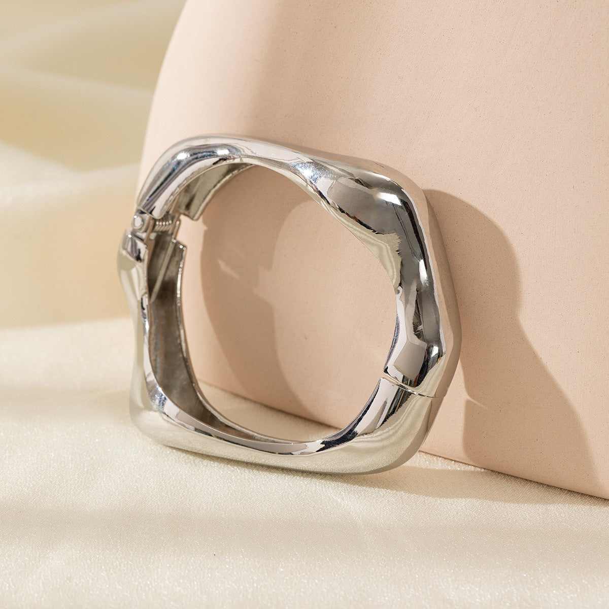Fashion Trendy Exaggerated Geometric Plated Alloy Bracelet with Smooth Line Design