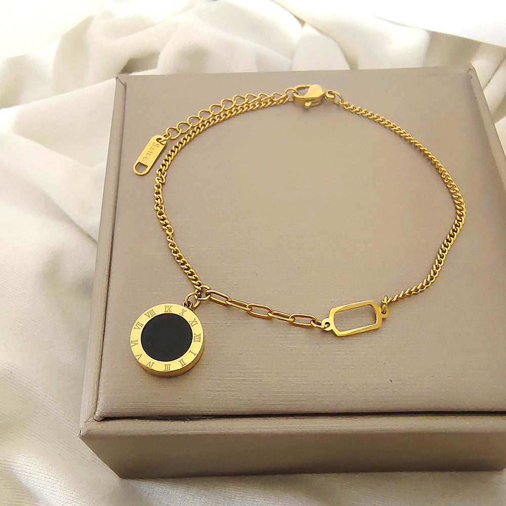 Original Design Geometric Square Gold-Plated Titanium Steel Necklace for Women with Wavy Chain