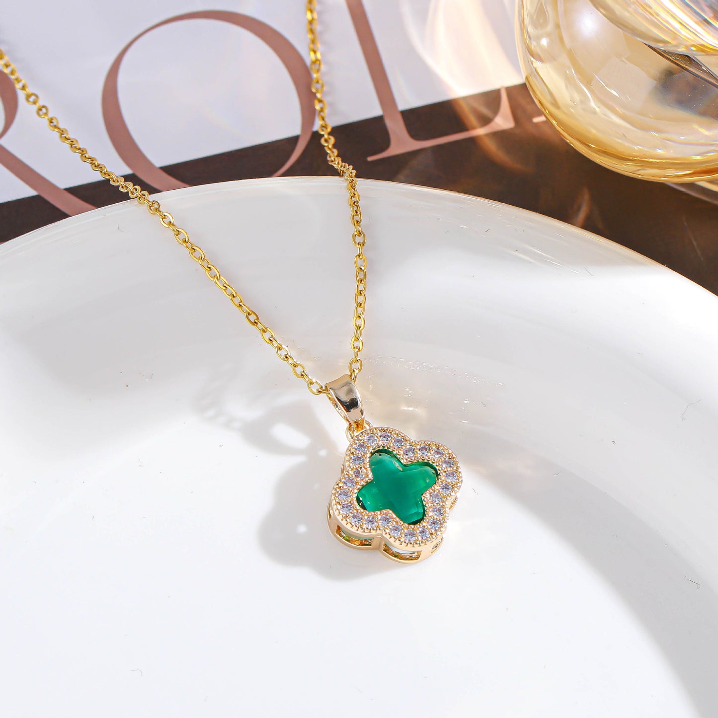 Sweet Elegant Floral Titanium Steel Inlay Rhinestone Pendant Necklace for Women