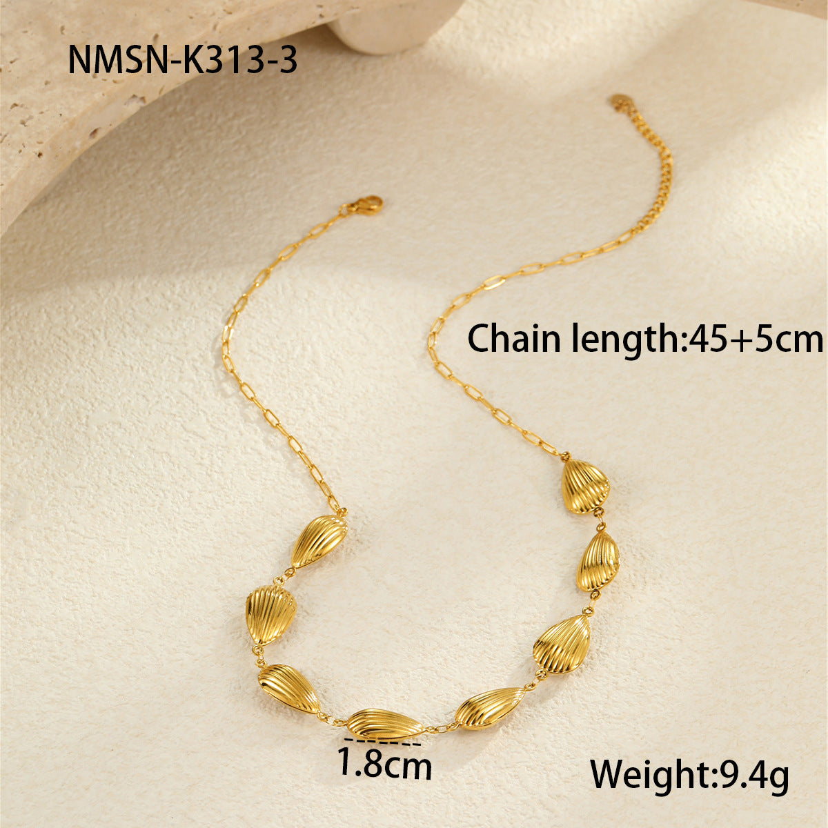 Fashionable Ocean-Themed Hollow Stainless Steel Starfish and Seashell Pendant Necklace with 18K Gold Plating for Women