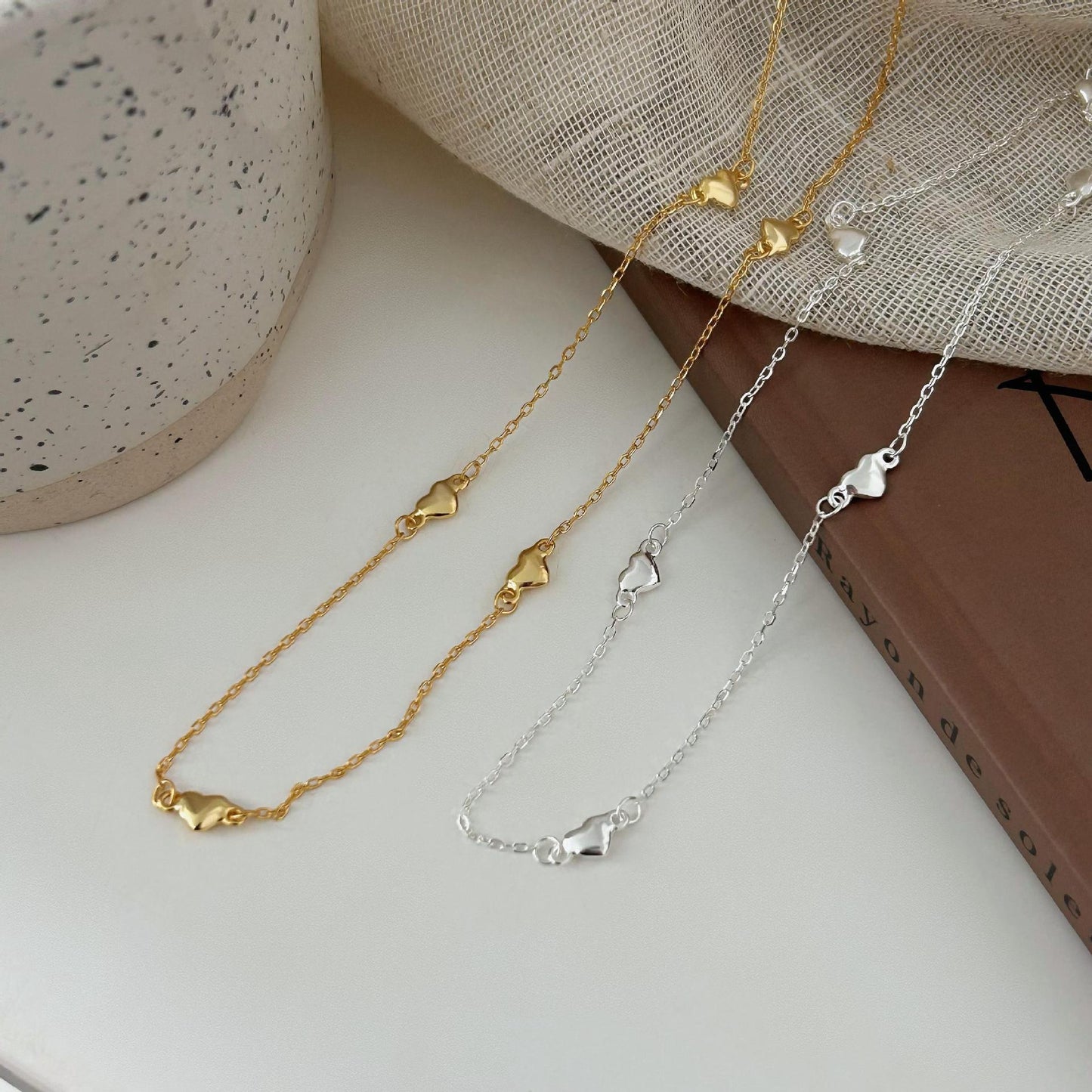 Collar Minimalista de Plata de Ley 925 con Baño, Diseño de Cadena Cruzada con Forma de Corazón para Mujer