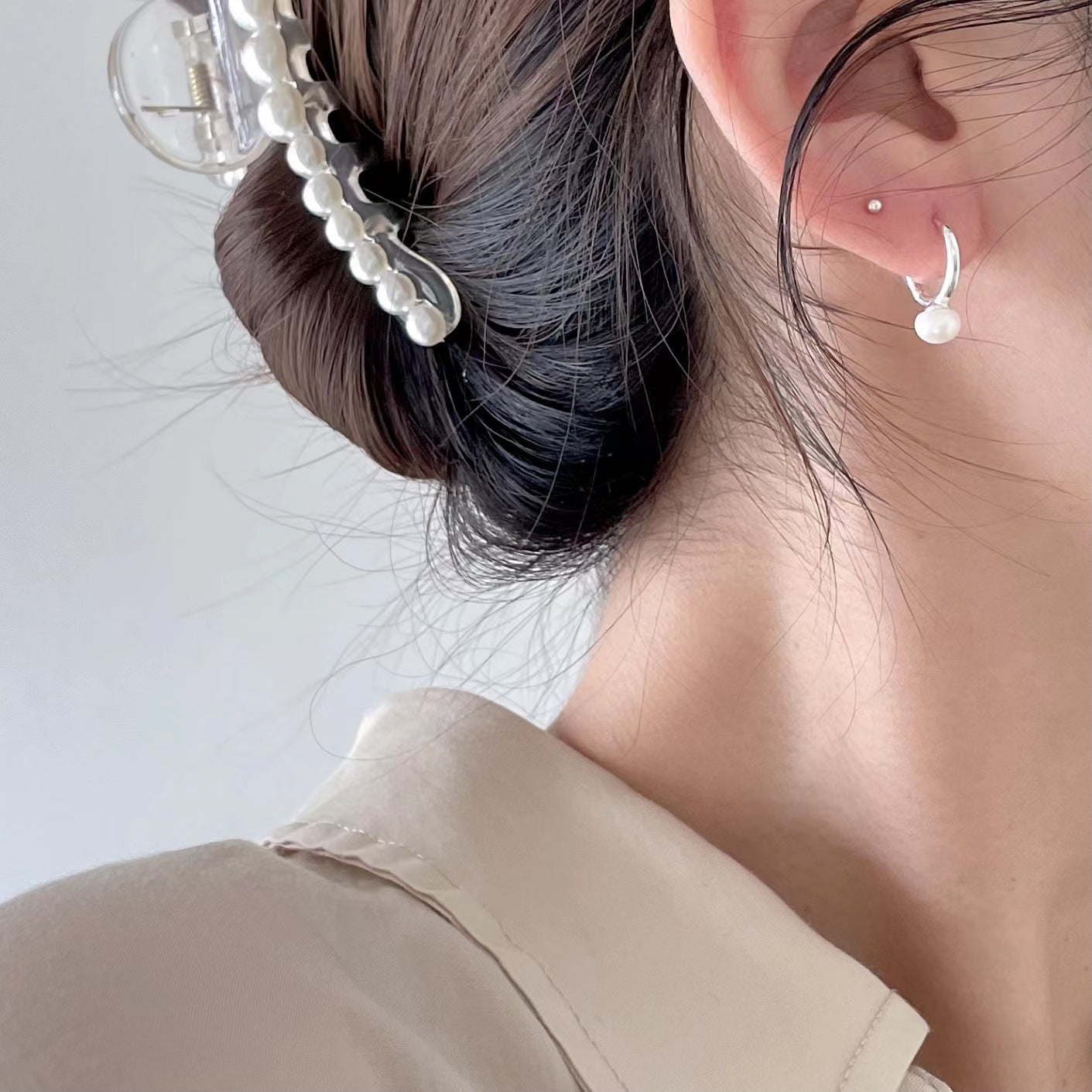 Orecchini da donna in argento sterling 925 a forma di goccia, minimalisti ed eleganti, con perla intarsiata