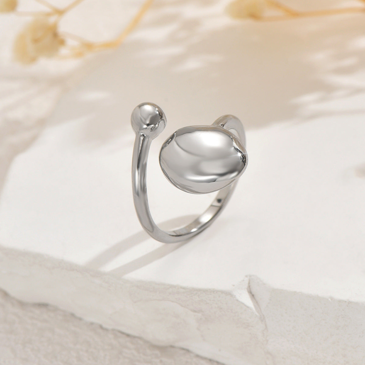 Anillo Retorcido Geométrico Minimalista de Aleación de Zinc con Acabado Chapado para Mujer Anillo Ajustable para Dedo Índice