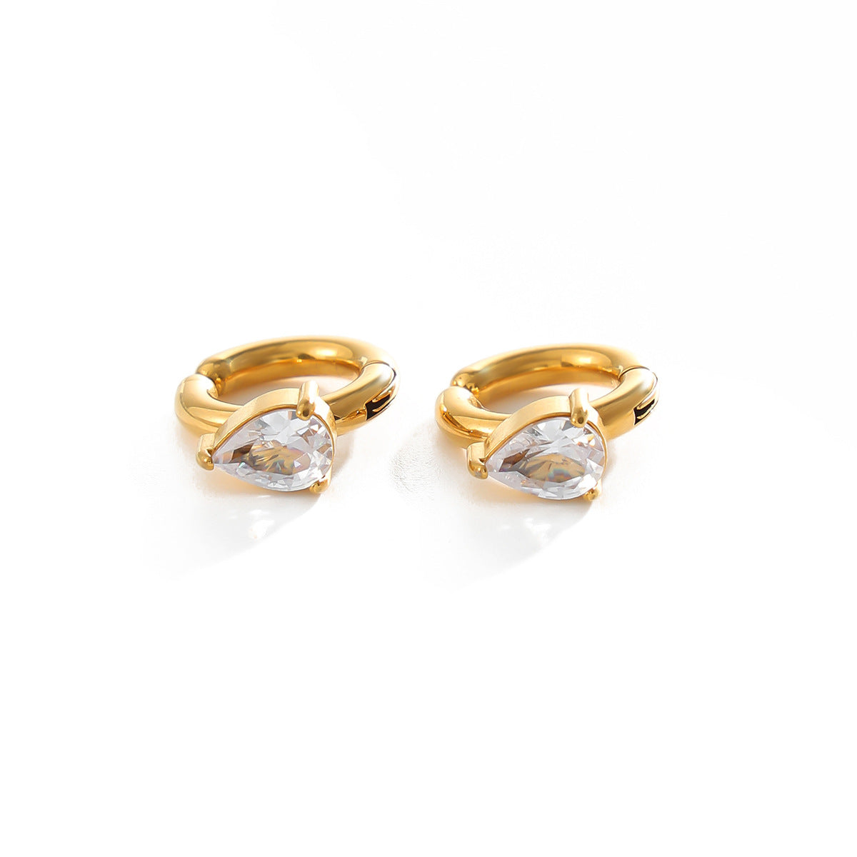 Minimalist Luxury 18K Gold Plated Stainless Steel Teardrop Cubic Zirconia Ear Cuff for Women