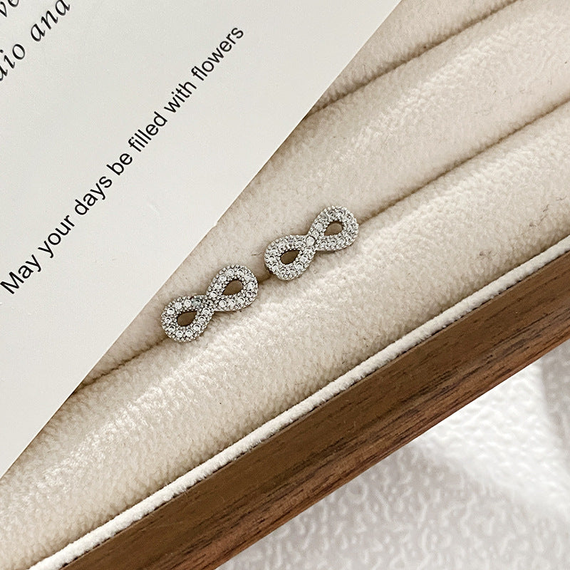 Minimalist Luxury Gold Plated Titanium Steel Number Pendant Necklace with Cubic Zirconia