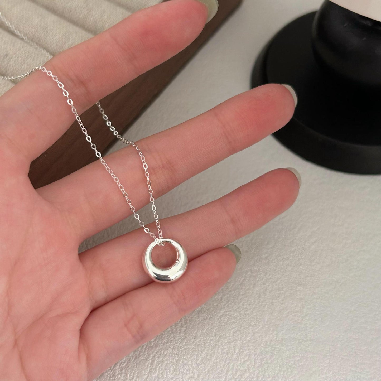 Minimalist Geometric Round Circle Necklace in 925 Sterling Silver with Plated Finish