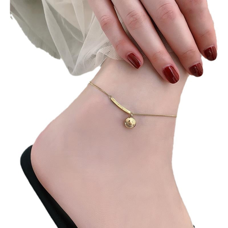Cartoon Smile Anklet for Women in Titanium Steel with Minimalist and Cool Aesthetic, Hypoallergenic and Fade-Resistant Summer Jewelry