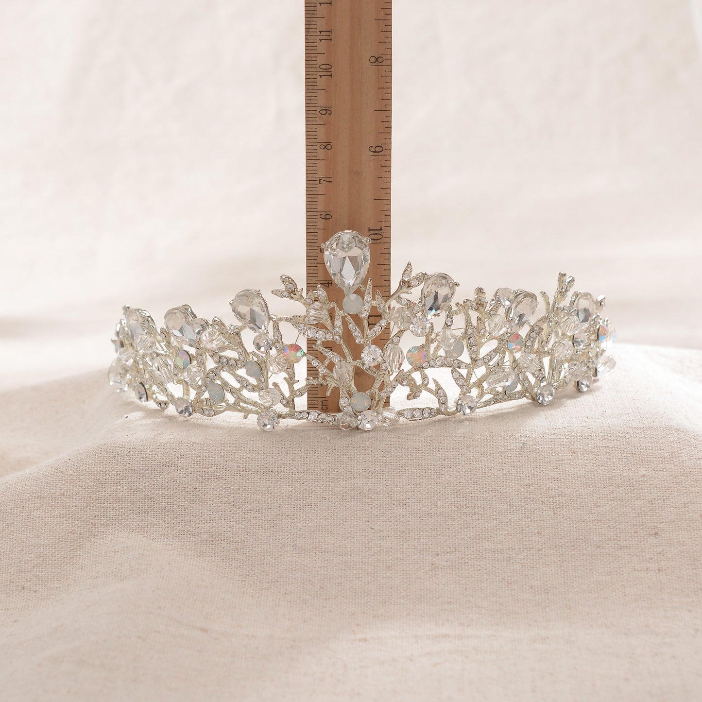 Cerchietto con corona a strass in lega vegetale a scacchi