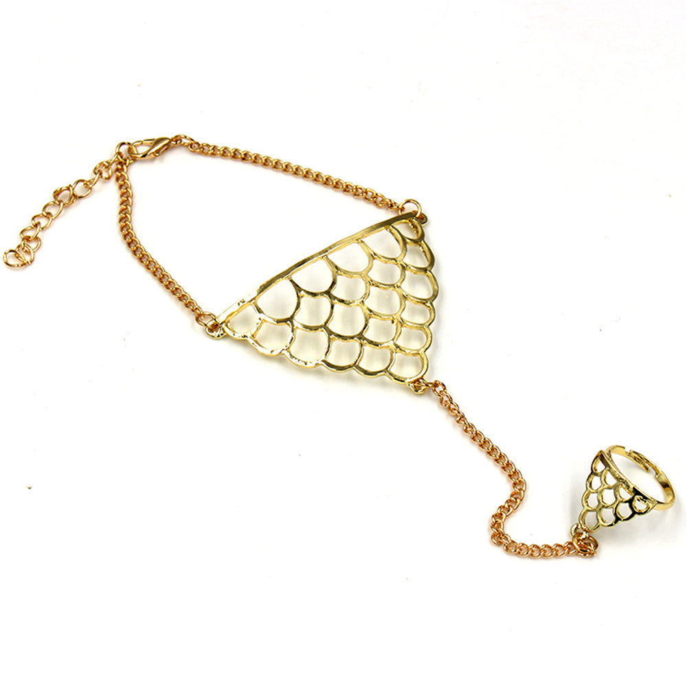 Exaggerated Hollow Fishnet Geometric Plated Alloy Bracelet for Women