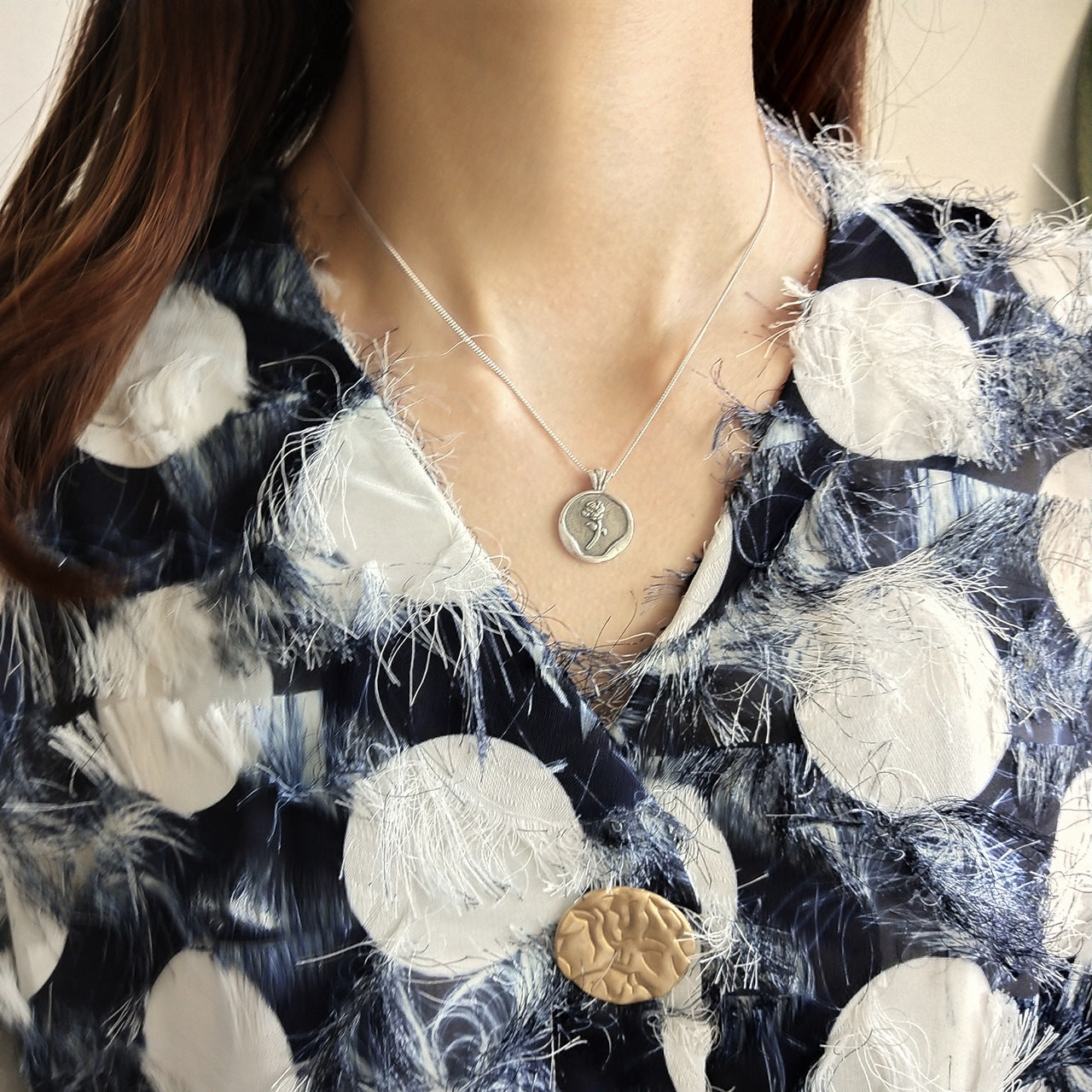 Collar Chapado Redondo Floral de Corazón de Plata Esterlina 925 Vintage con Cadena de Bolas y Serpentina