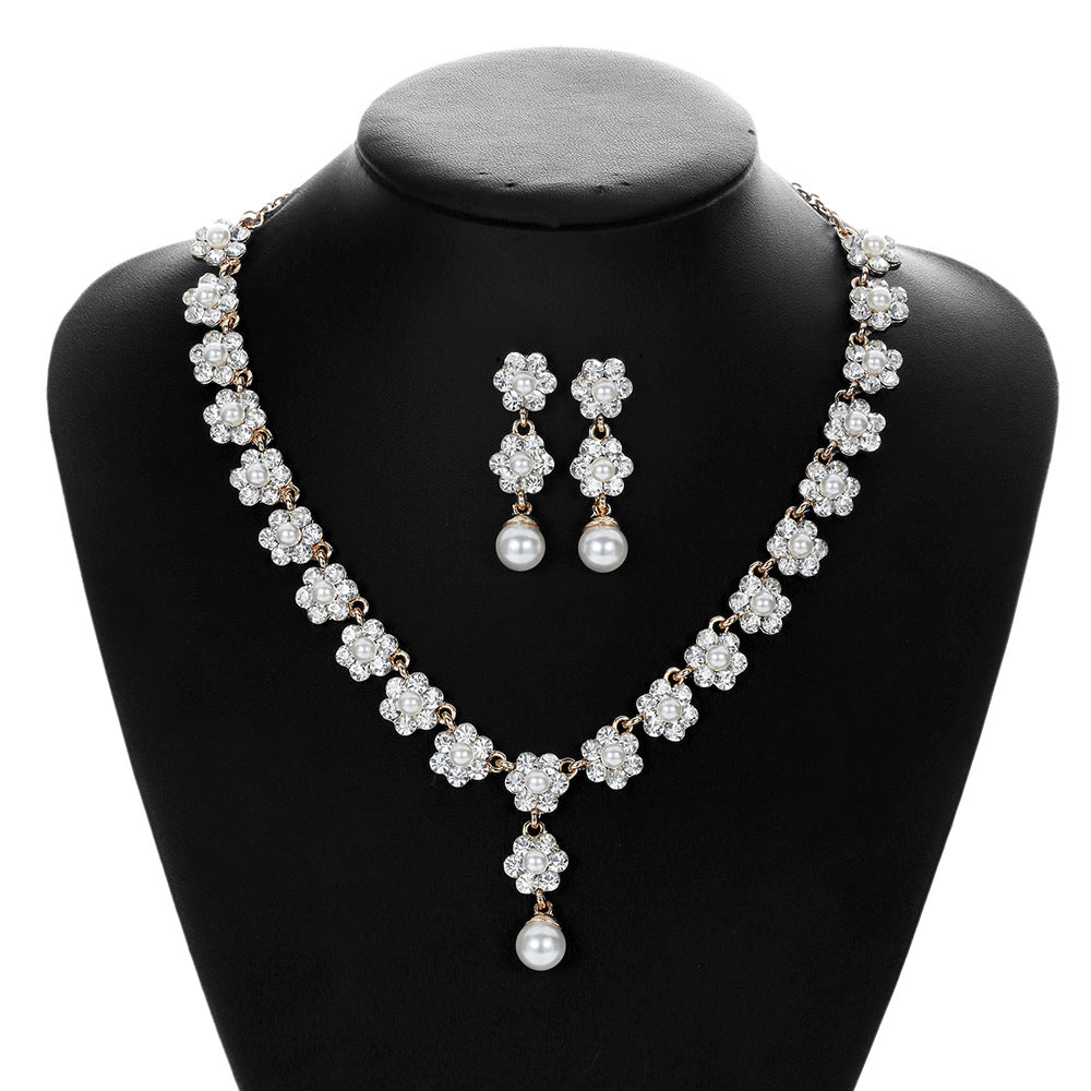 Conjunto de collar y pendientes de aleación minimalista con incrustaciones de perlas y flores