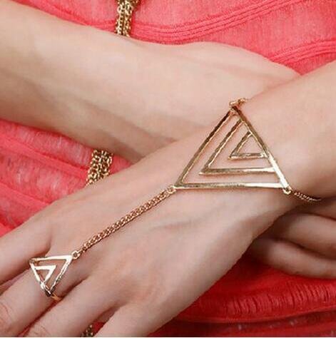 Exaggerated Hollow Fishnet Geometric Plated Alloy Bracelet for Women