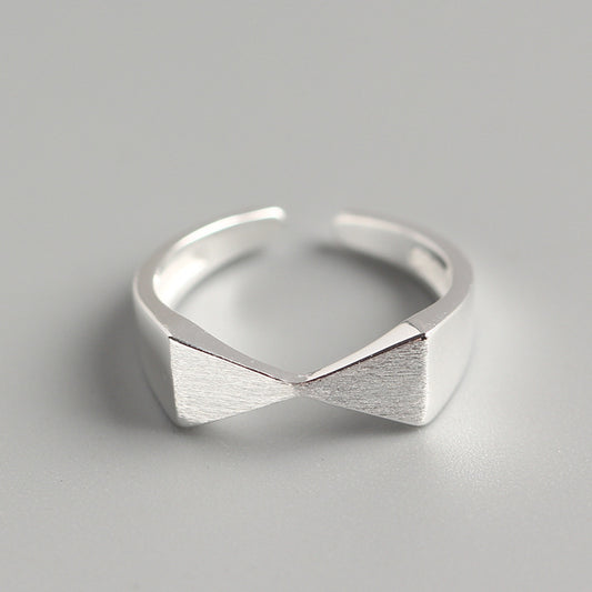 Anillo de lazo geométrico cepillado minimalista de plata de ley 925 para mujer