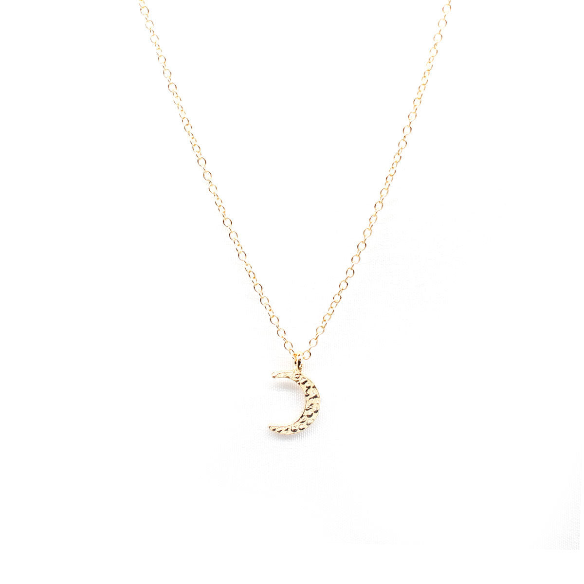 Fashion Creative Choker Necklace with Shield Circle Crescent Pendant in Alloy Plated Cross Chain
