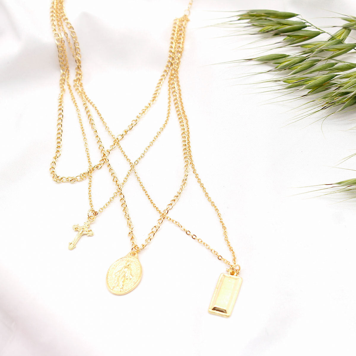Vintage Alloy Cross Geometric Pendant Necklace
