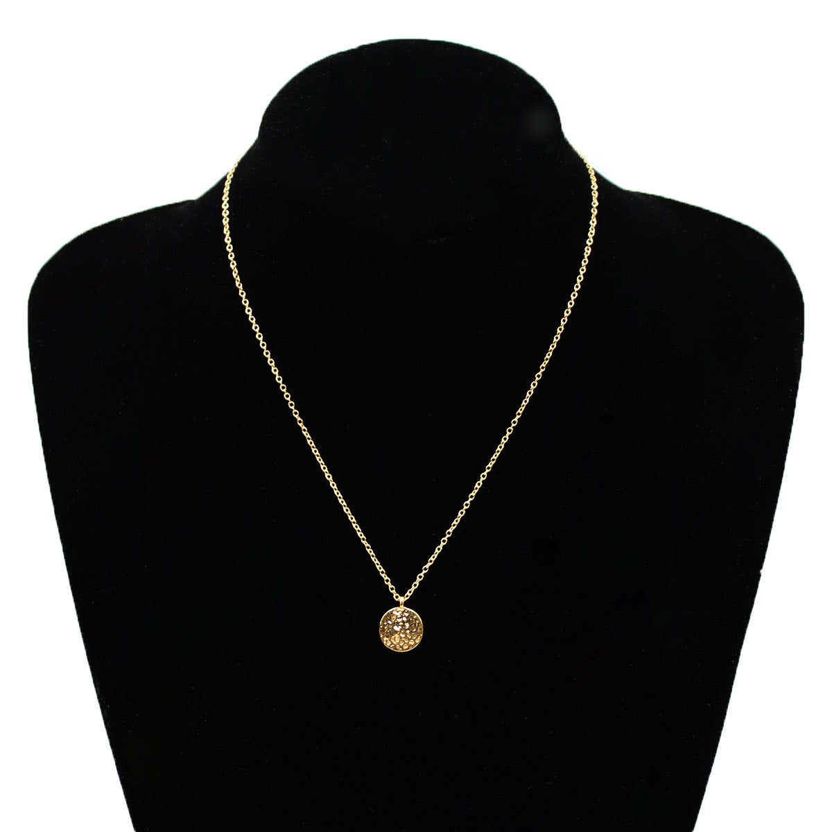 Fashion Creative Choker Necklace with Shield Circle Crescent Pendant in Alloy Plated Cross Chain