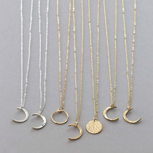 Fashion Creative Choker Necklace with Shield Circle Crescent Pendant in Alloy Plated Cross Chain