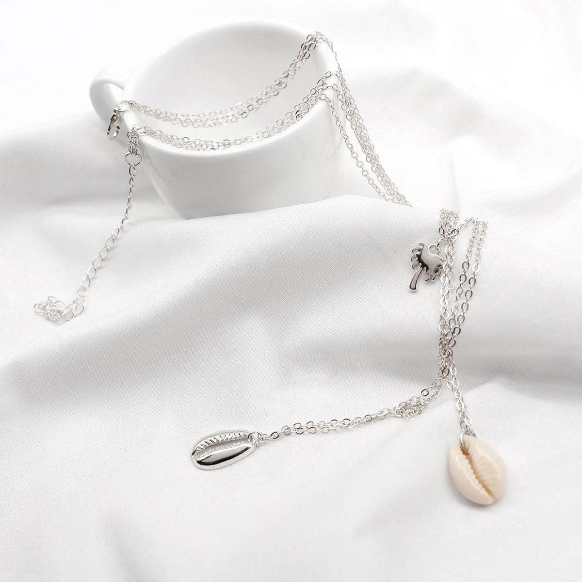 Minimalist Alloy Cross Chain Choker Necklace for Women with Coconut Tree and Shell Motifs