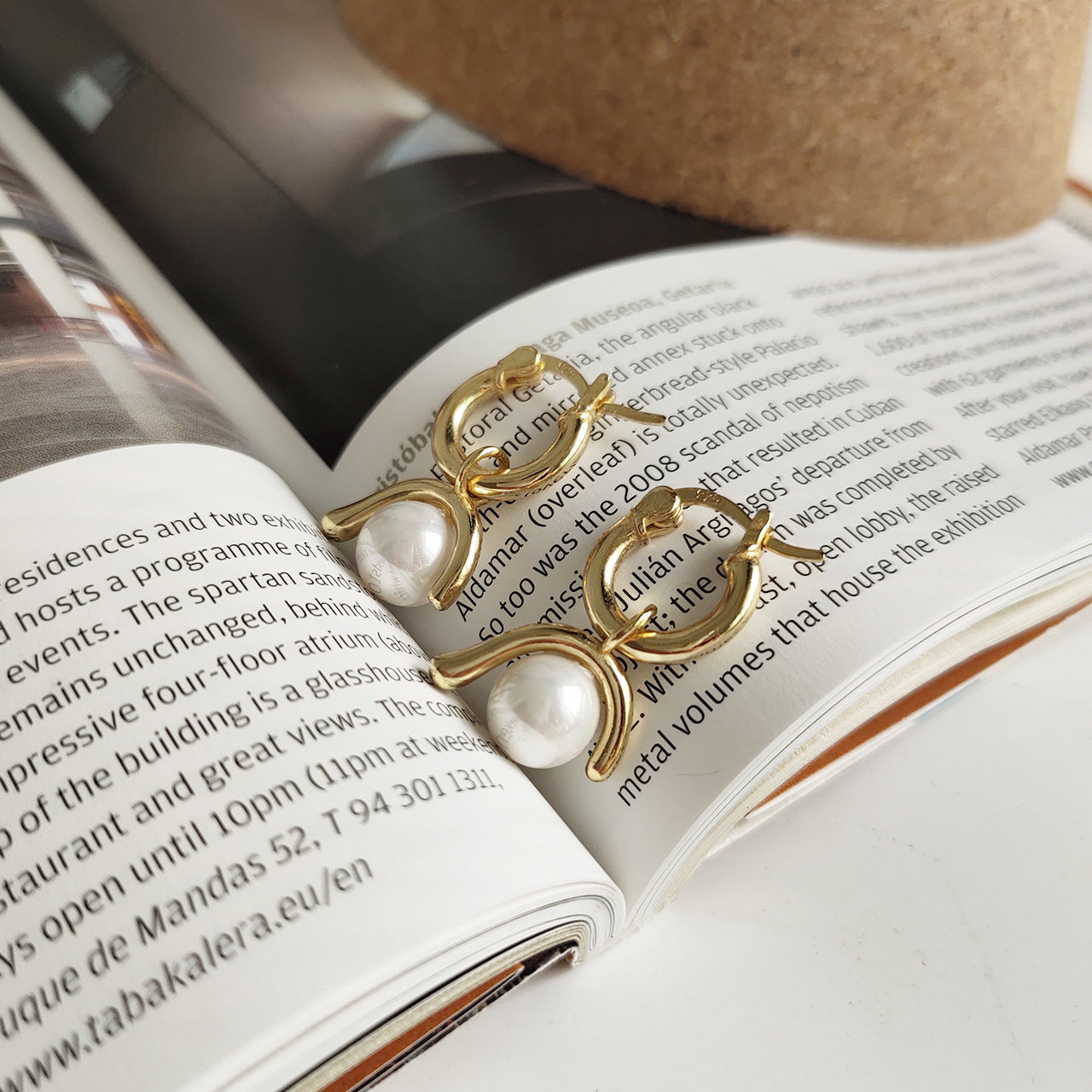 Elegantes Pendientes de Negocios de Plata de Ley 925 Bañados en Oro con Incrustaciones de Perlas Redondas en Forma de Lágrima, Diseño Geométrico