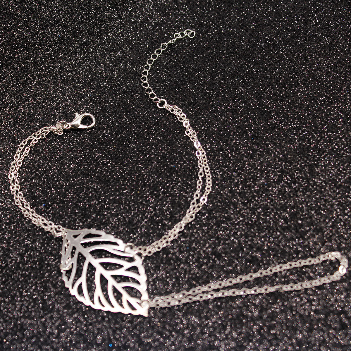 Hollow-Out Leaf Bracelet for Women Fashion Nature Inspired Minimalist Alloy Hand Jewelry
