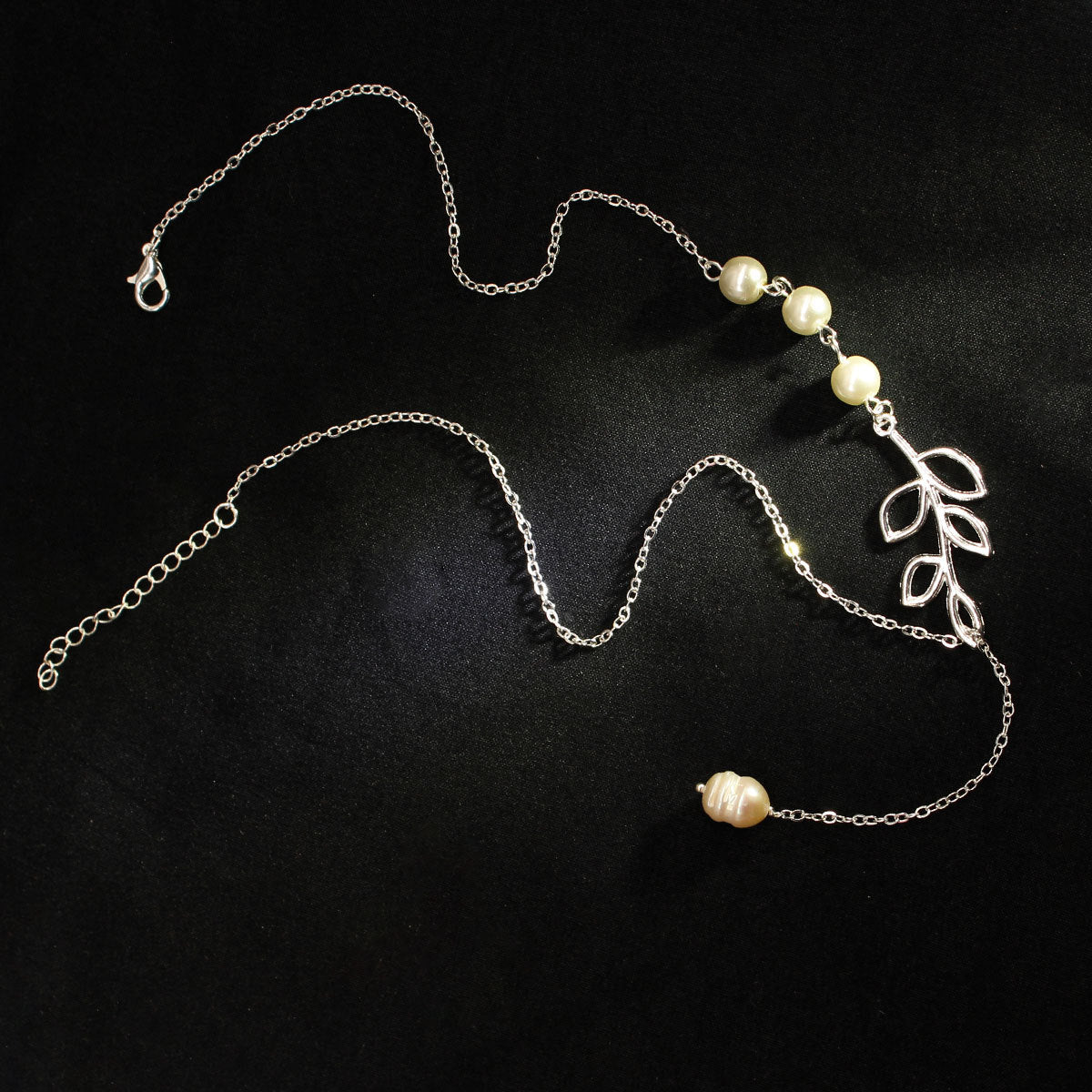 Minimalist Geometric Leaf Necklace for Women Alloy Plated Mother of Pearl Pendant Clavicle Chain