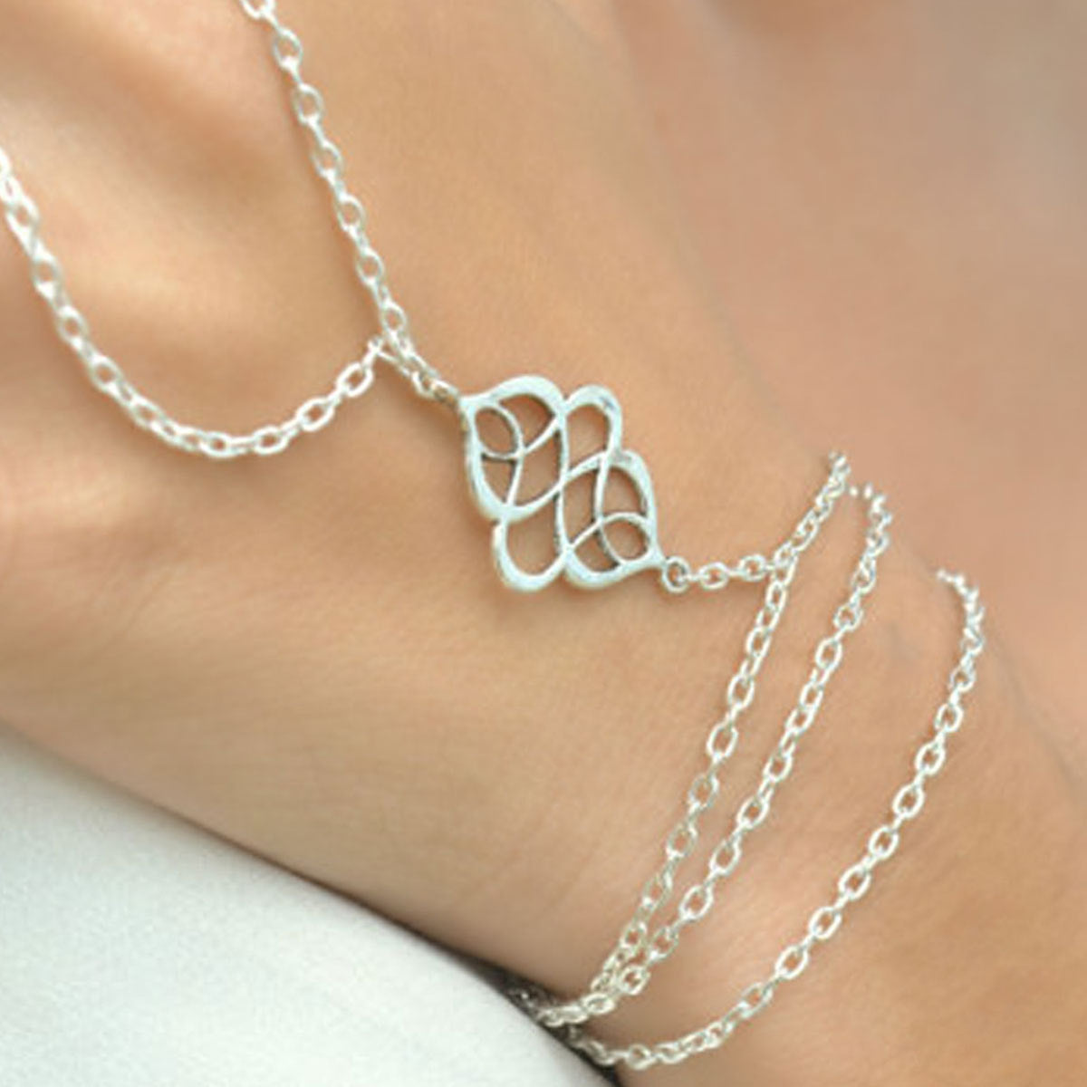 Bohemian Style Geometric Hollow Link Finger Bracelet for Women Alloy Fashion Jewelry
