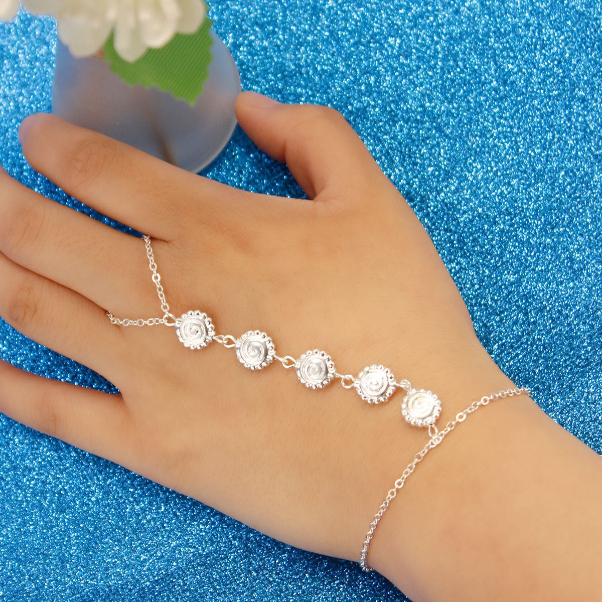Geometric Threaded Lace Pendant Finger Bracelet for Women Alloy Jewelry Accessory