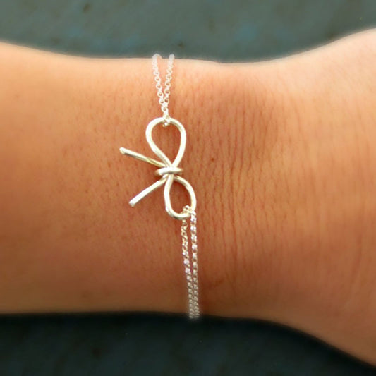 Pulsera de mariposa para mujer, aleación geométrica, joyería de mano elegante y minimalista