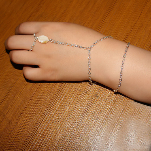 Pulsera de concha de doble capa para mujer, cadena de mano de aleación, accesorio de moda