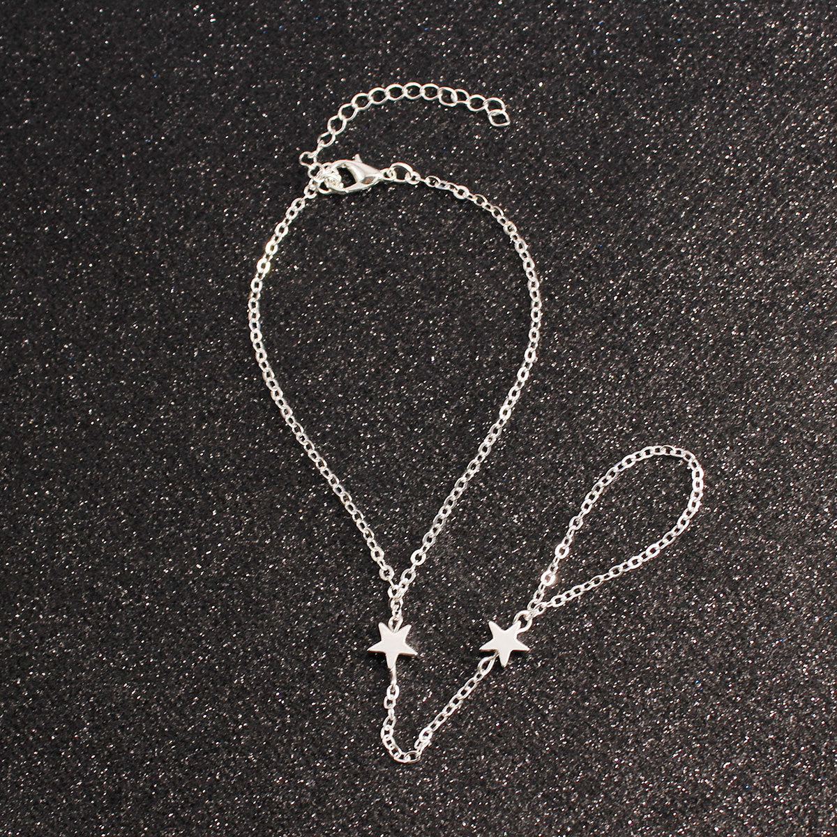 Minimalist Fashion Alloy Star Bracelet for Women Geometric Five-Pointed Star Hand Jewelry
