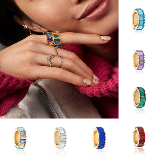 Anillo individualista geométrico cuadrado de circonita para mujer chapado en aleación