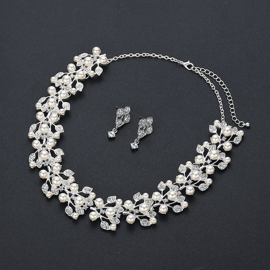 Set di gioielli da sposa con collana, orecchini e bracciale floreale di perle in lega e strass da donna