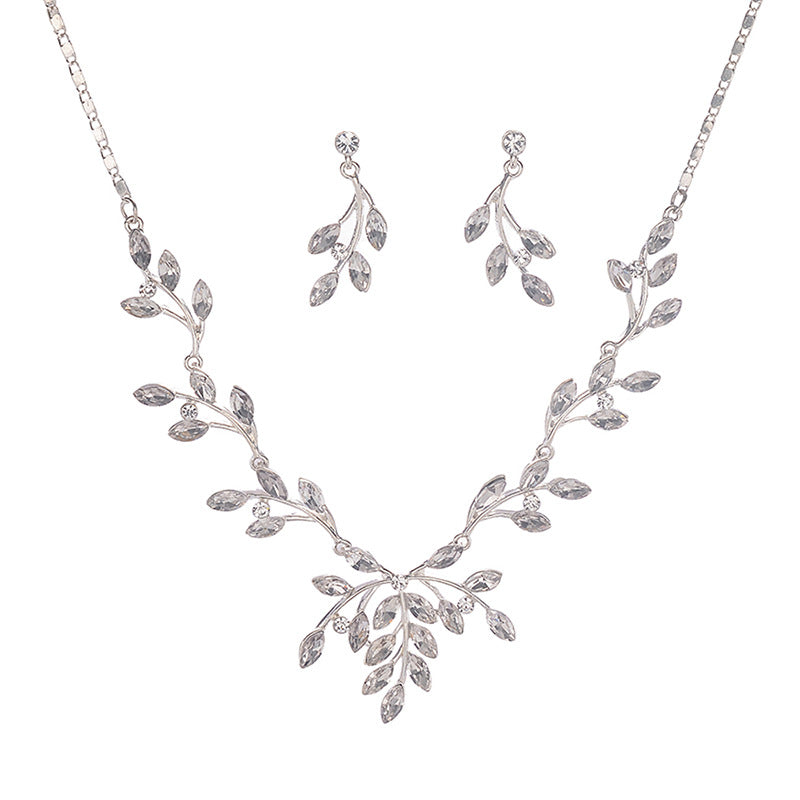 Set di collana e orecchini in lega con strass, con pendente a cuore a goccia in acrilico, su catena Singapore da donna