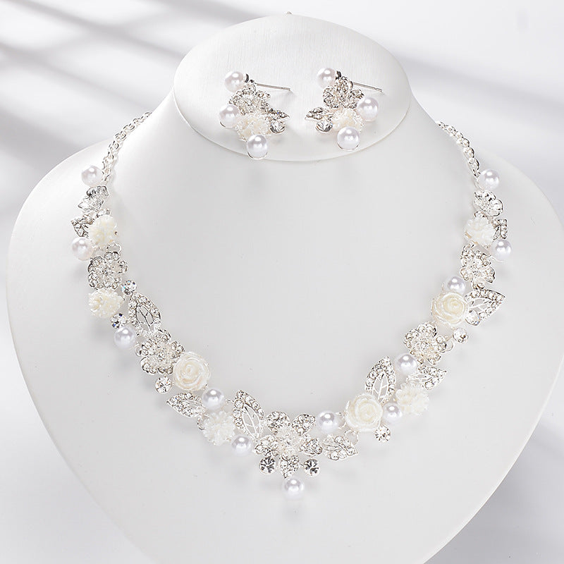 Set collana e orecchini Bohemian in lega a forma di pianta con strass e perle intarsiate e catena Singapore da donna