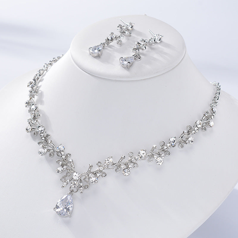Graziosa collana e orecchini in lega con strass e zirconi cubici, con pendente in cristallo, da donna