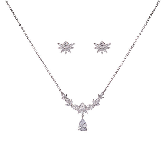 Conjunto de collar y pendientes minimalistas de circonita cúbica con forma de lágrima y cadena para mujer