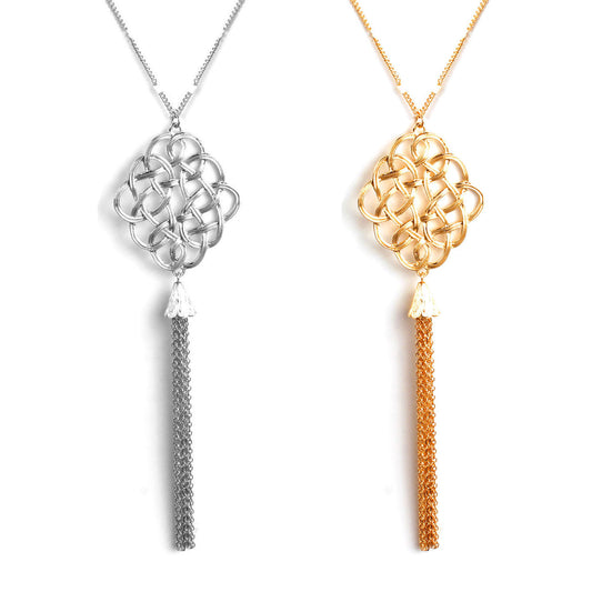Collana girocollo da donna bohémien con ciondolo a nodo celtico lungo in lega e catena a croce geometrica