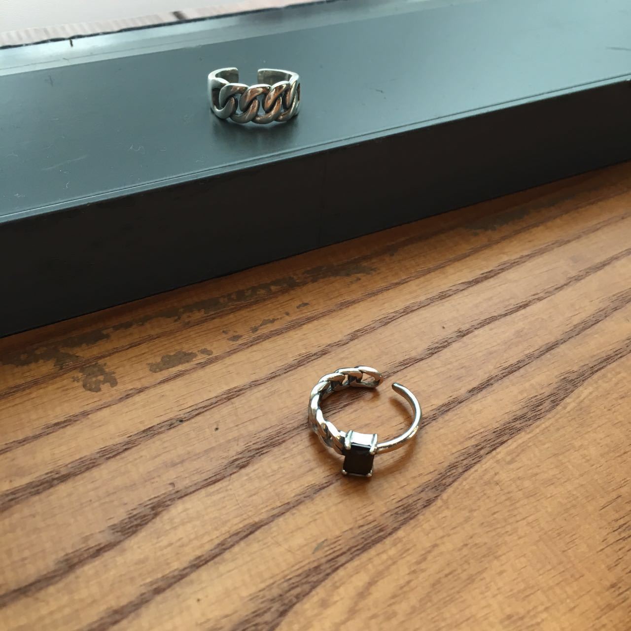 Anello lucido in argento sterling S925 vintage con agata nera quadrata e zirconia cubica