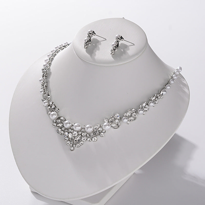Juego de collar y pendientes de aleación, dulce, elegante, floral, con incrustaciones de diamantes de imitación, con cadena Singapur para boda, cumpleaños
