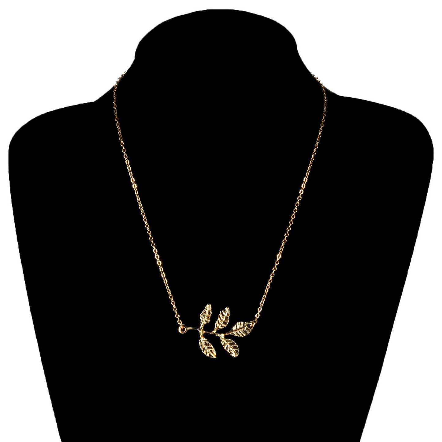 Minimalist Leaf Pendant Necklace for Women Alloy Chain Jewelry Fashion Accessory
