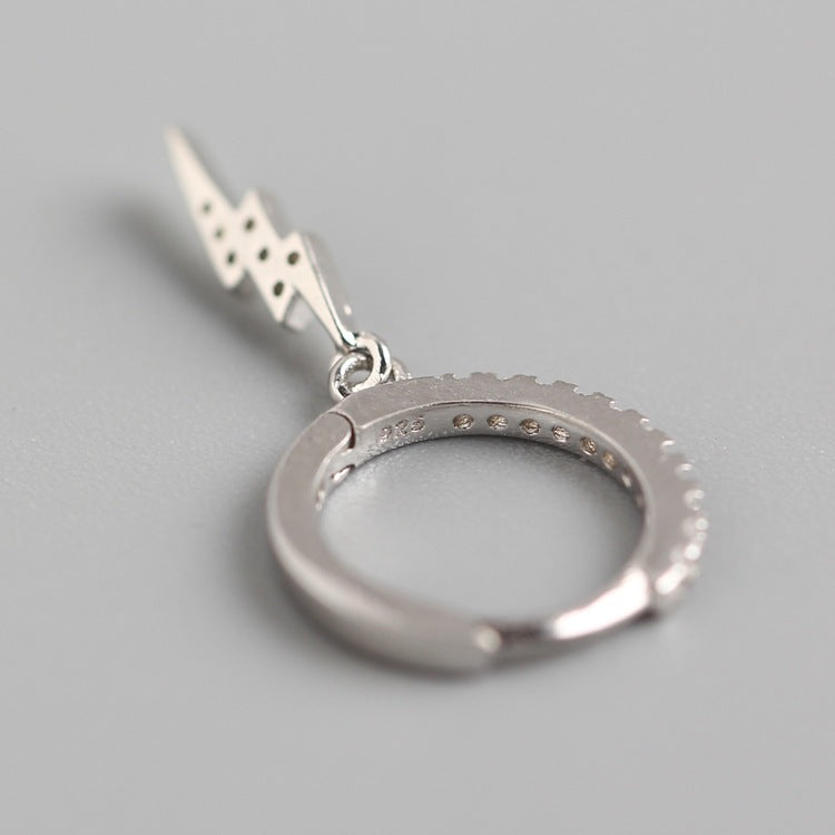 Orecchini a perno Sweet Punk da donna in argento sterling 925 con fulmine e zirconi cubici