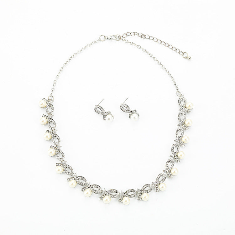 Floral Alloy Plated Pearl and Rhinestone Earrings and Necklace Set for Women