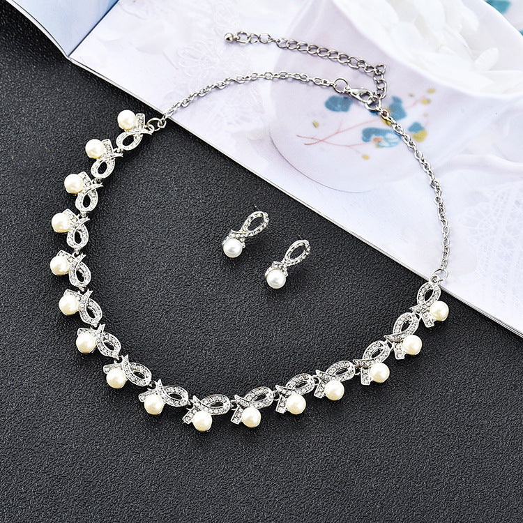 Floral Alloy Plated Pearl and Rhinestone Earrings and Necklace Set for Women