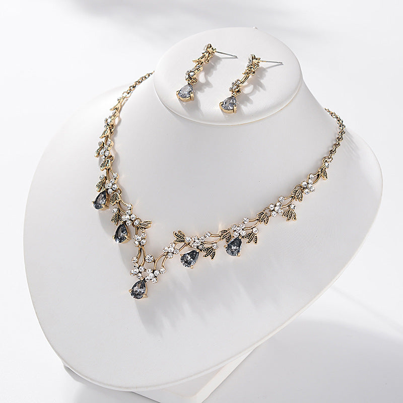 Sweet Elegant Teardrop Floral Alloy Necklace and Earring Set with Cubic Zirconia and Crystal Pendant for Women